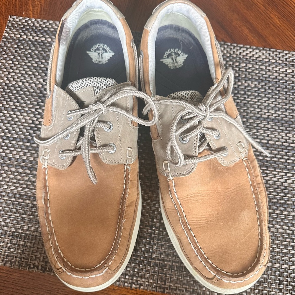 Dockers Men's Tan Boat ShoesMens deck shoes.Size 13 m Luke new Worn maybe twice